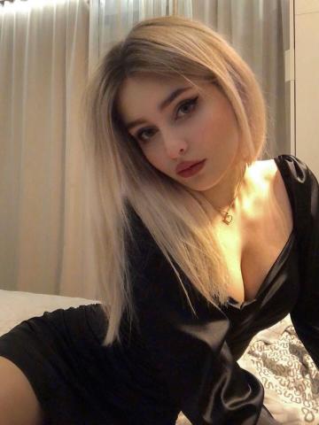 Ксения Жгучая Блондинка